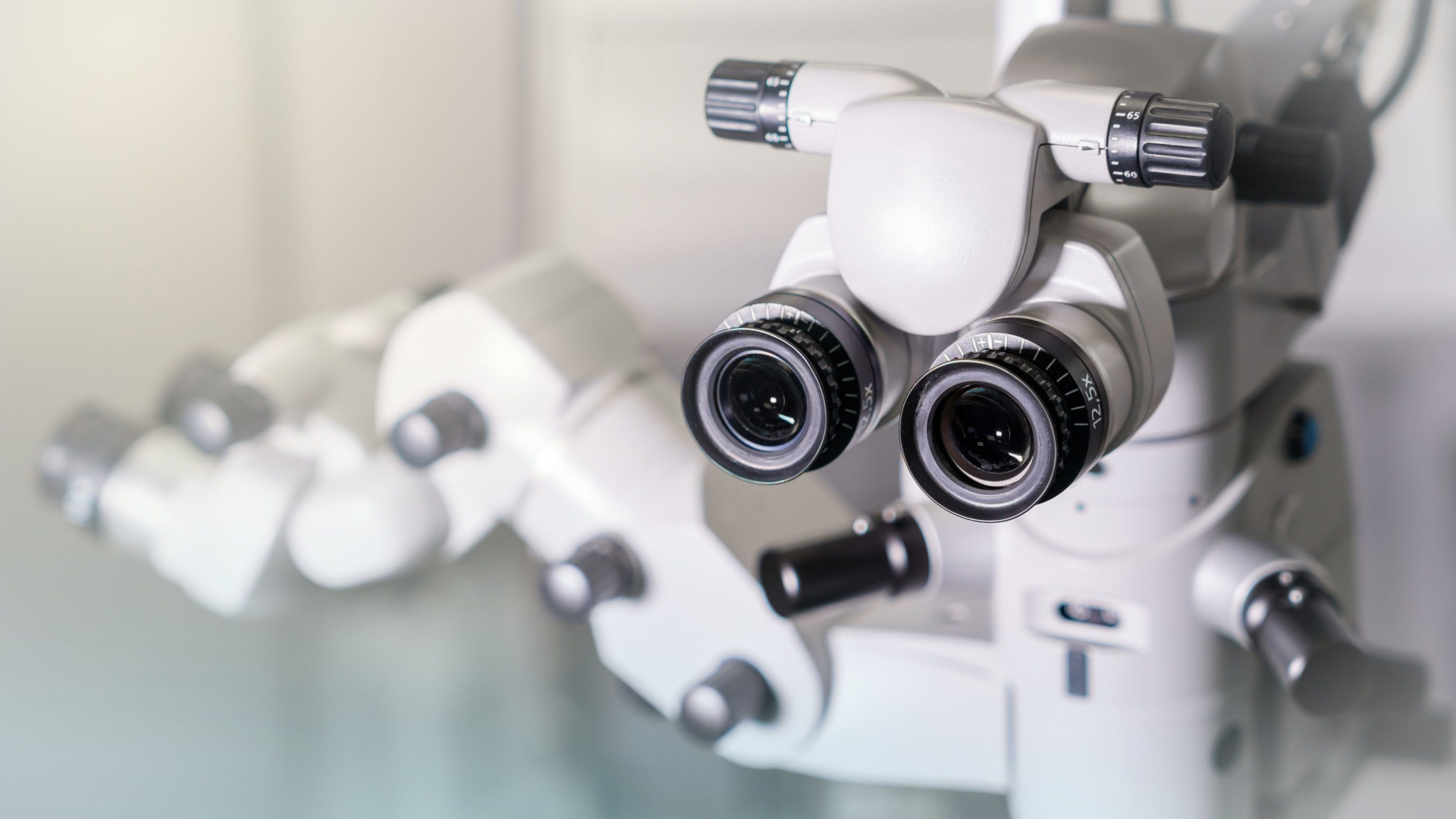 マイクロスコープの外観写真