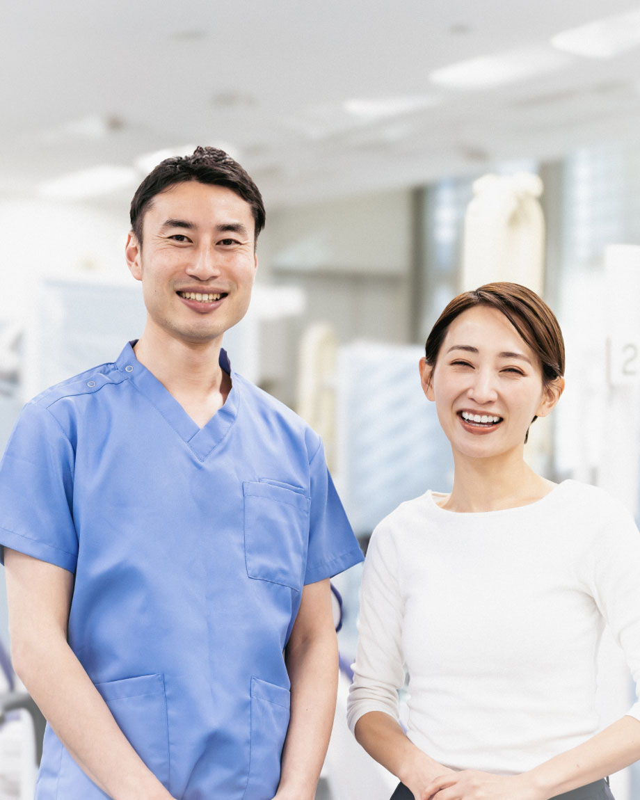 男性歯科医と女性スタップ